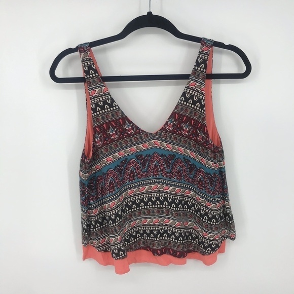 Hollister Pattern Double Layer Cropped Tank Top - Picture 3 of 6